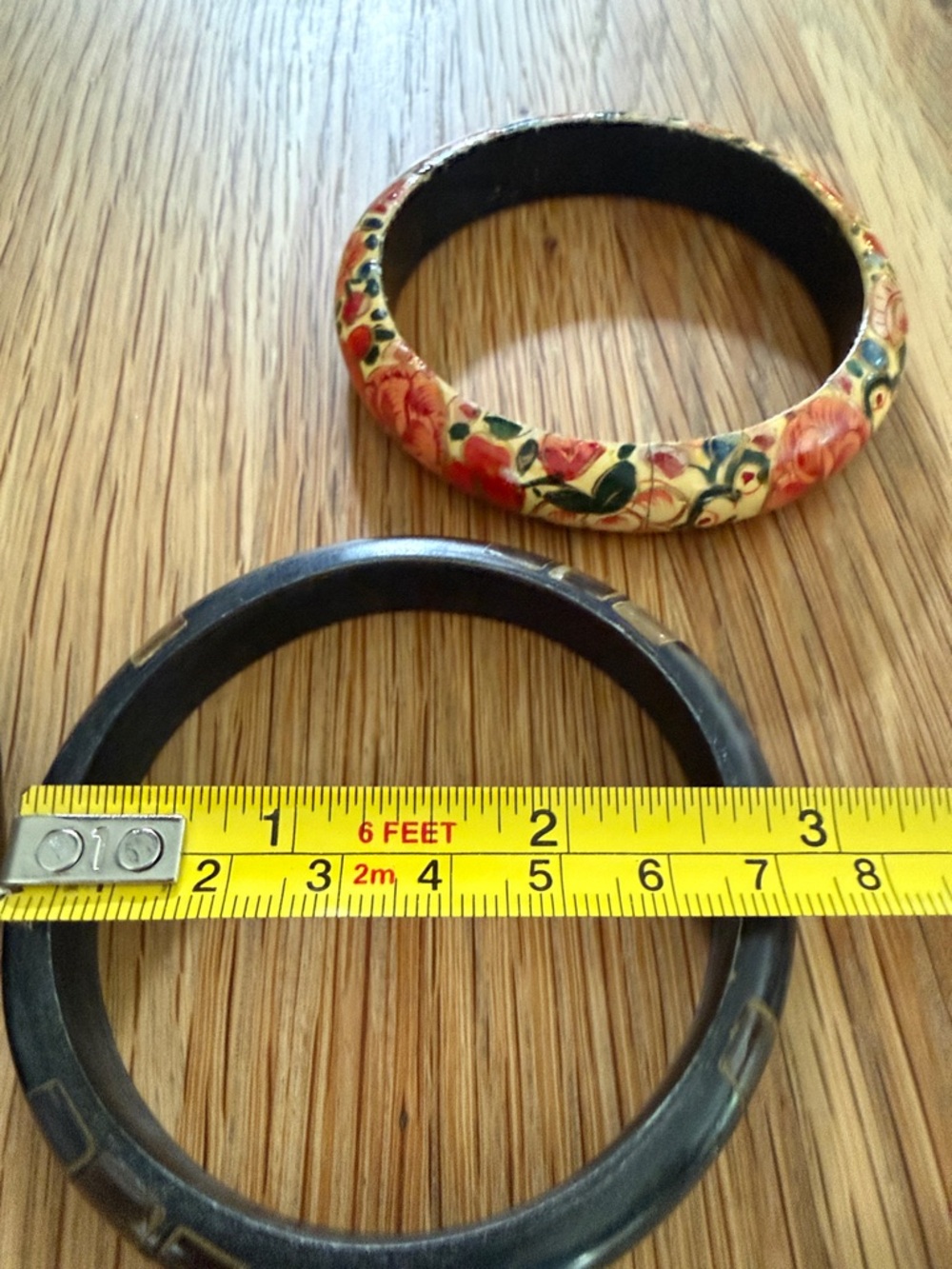 VTG 90s Two Wood with Shell Inlay and one Floral Painted Bangle Bracelet Set - Picture 6 of 7